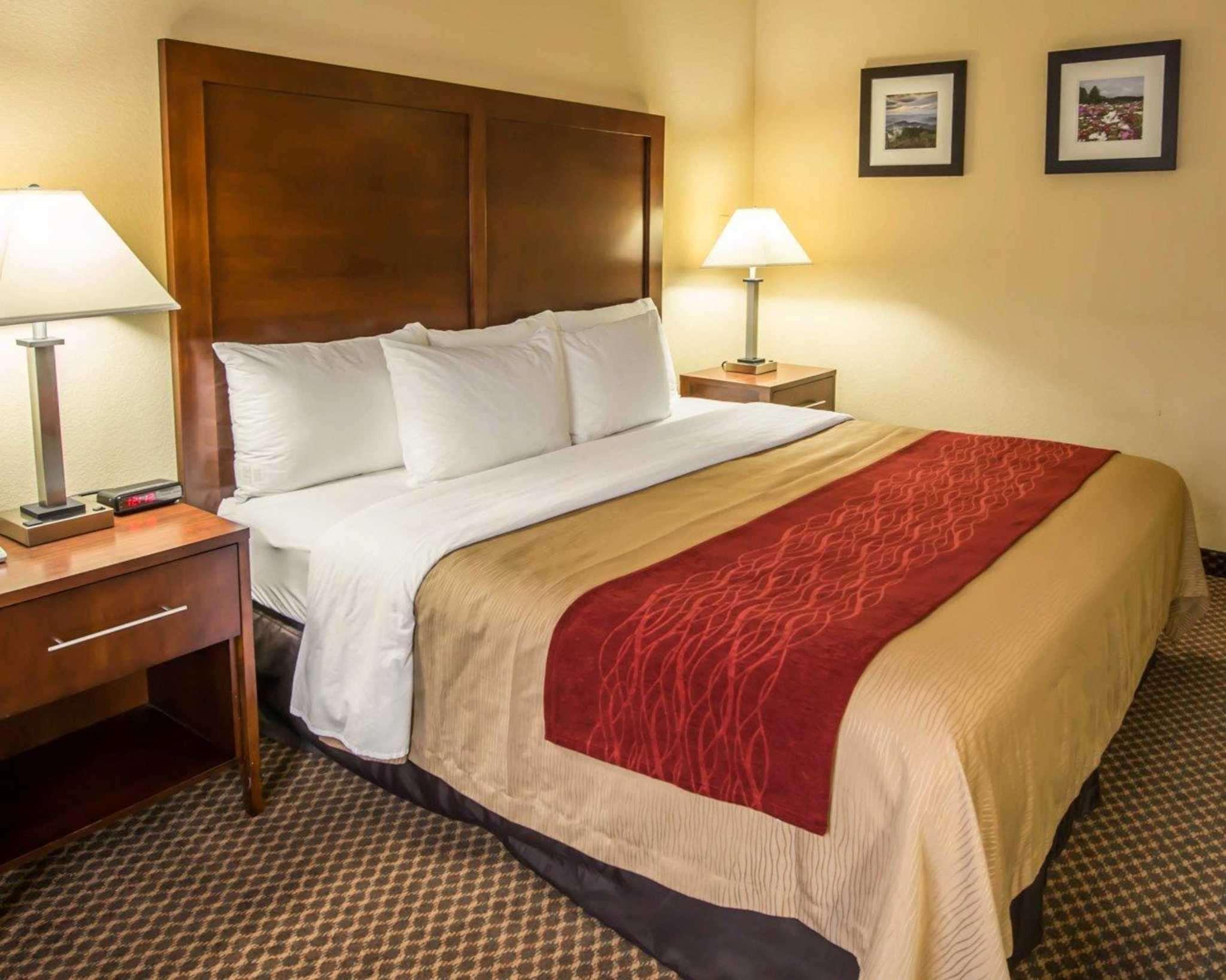 Comfort Inn & Suites Моргантън Екстериор снимка