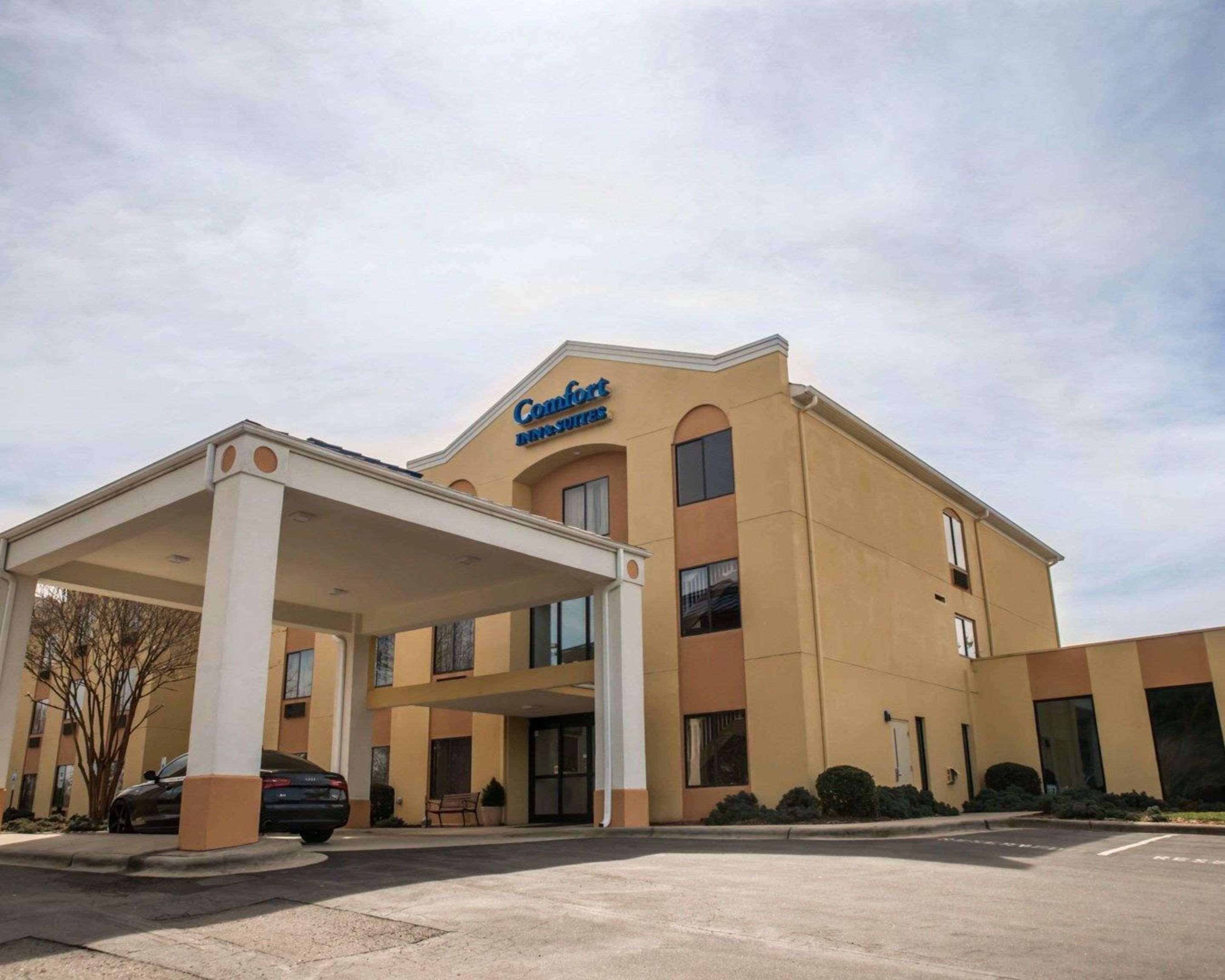 Comfort Inn & Suites Моргантън Екстериор снимка
