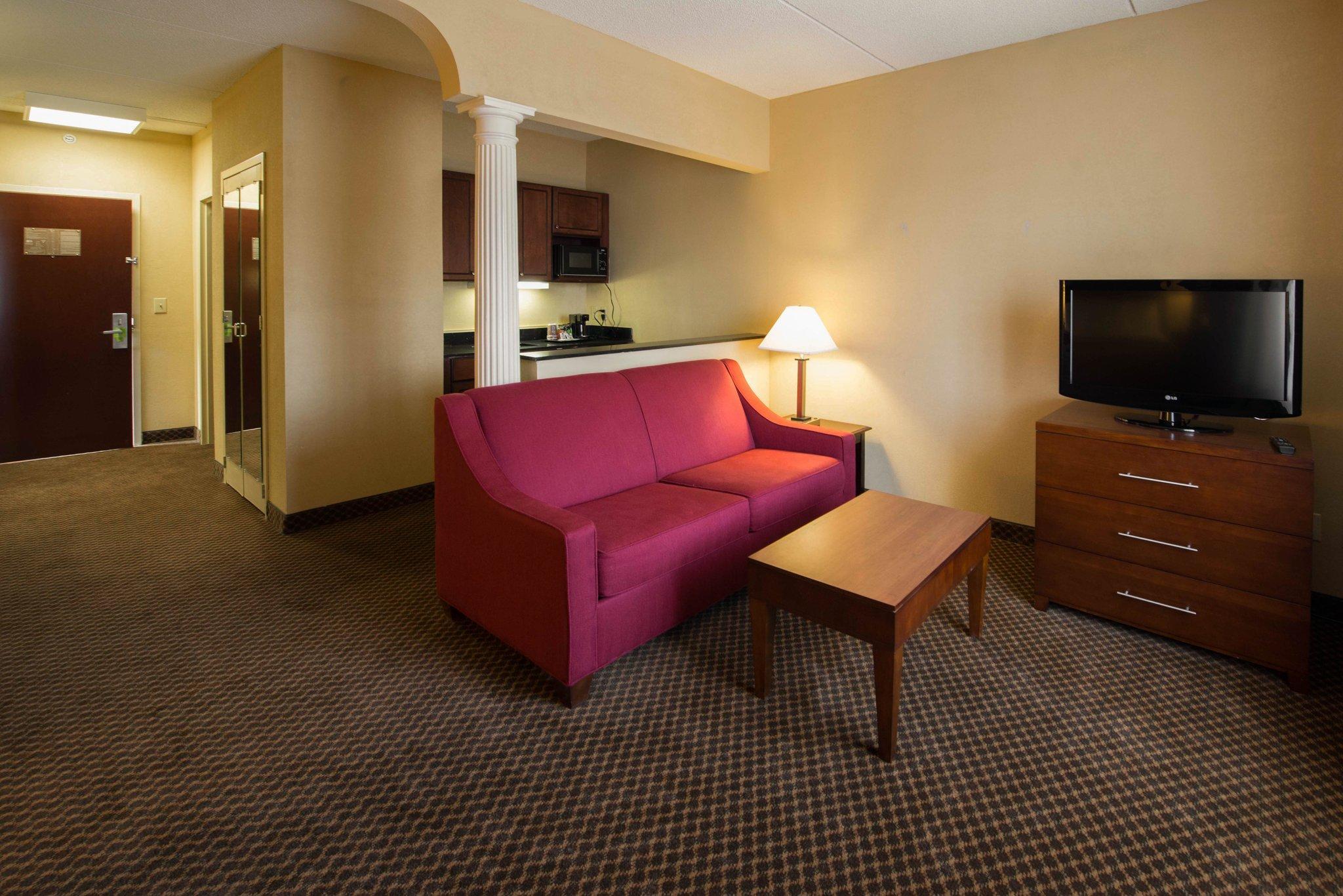Comfort Inn & Suites Моргантън Екстериор снимка