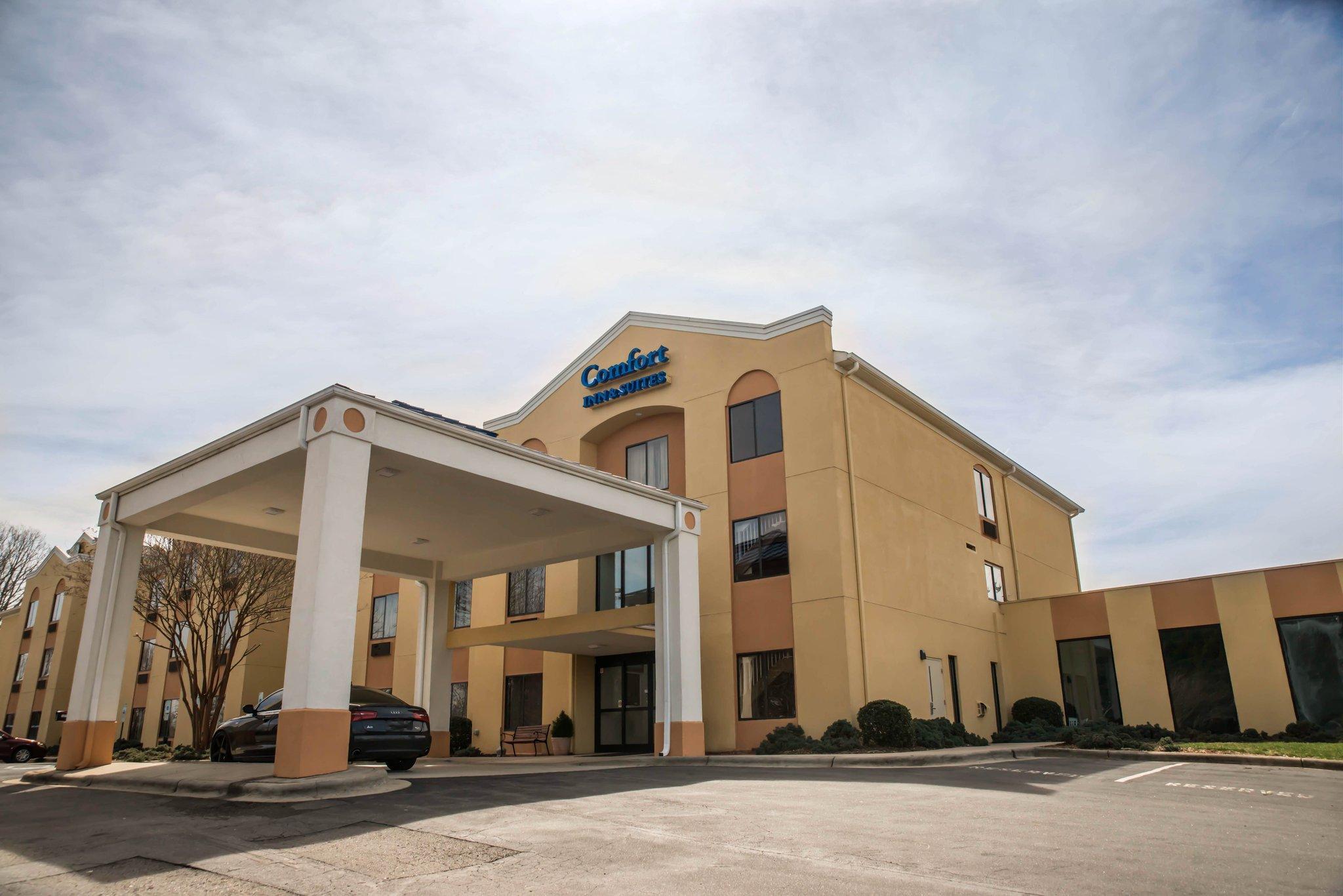 Comfort Inn & Suites Моргантън Екстериор снимка