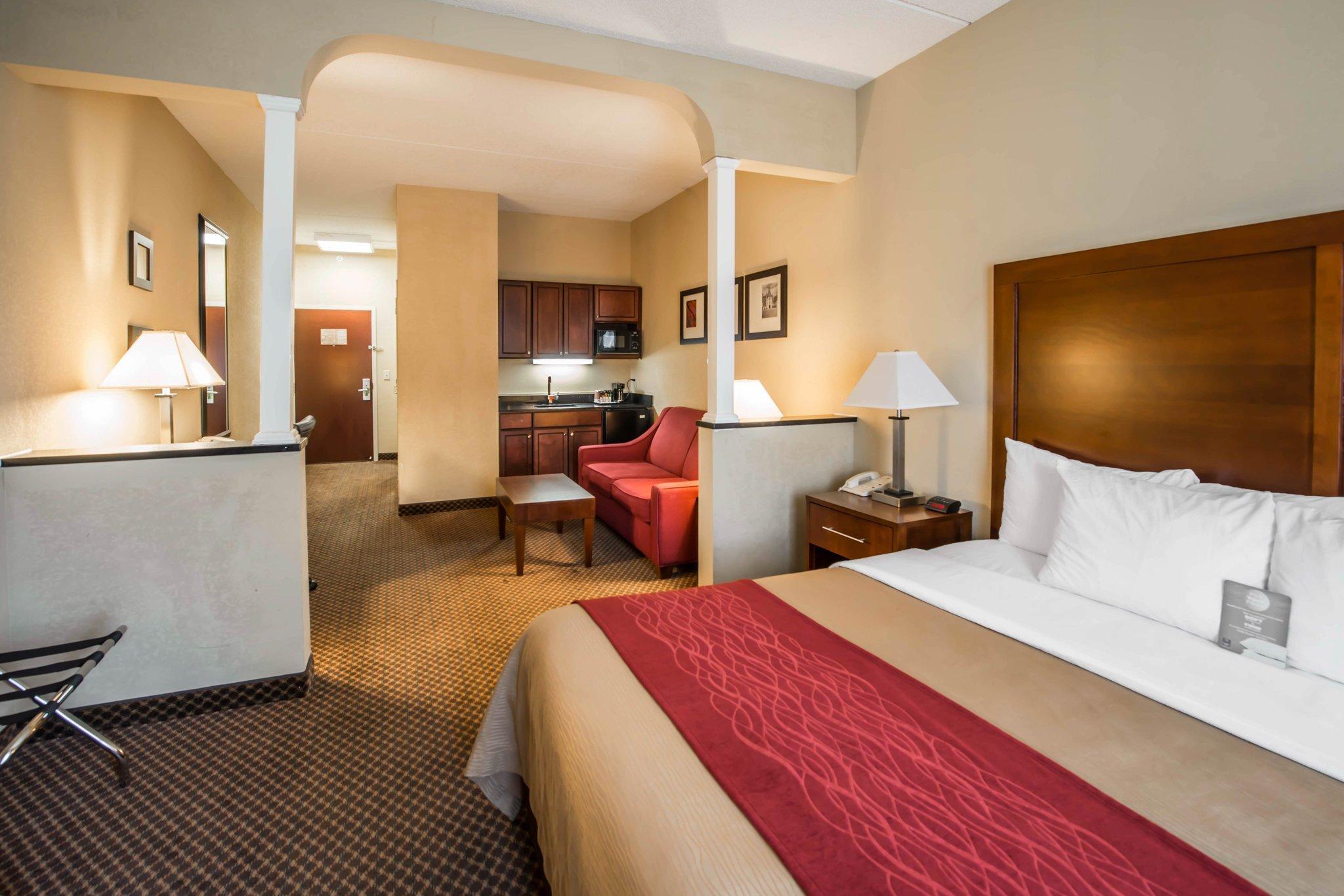 Comfort Inn & Suites Моргантън Екстериор снимка