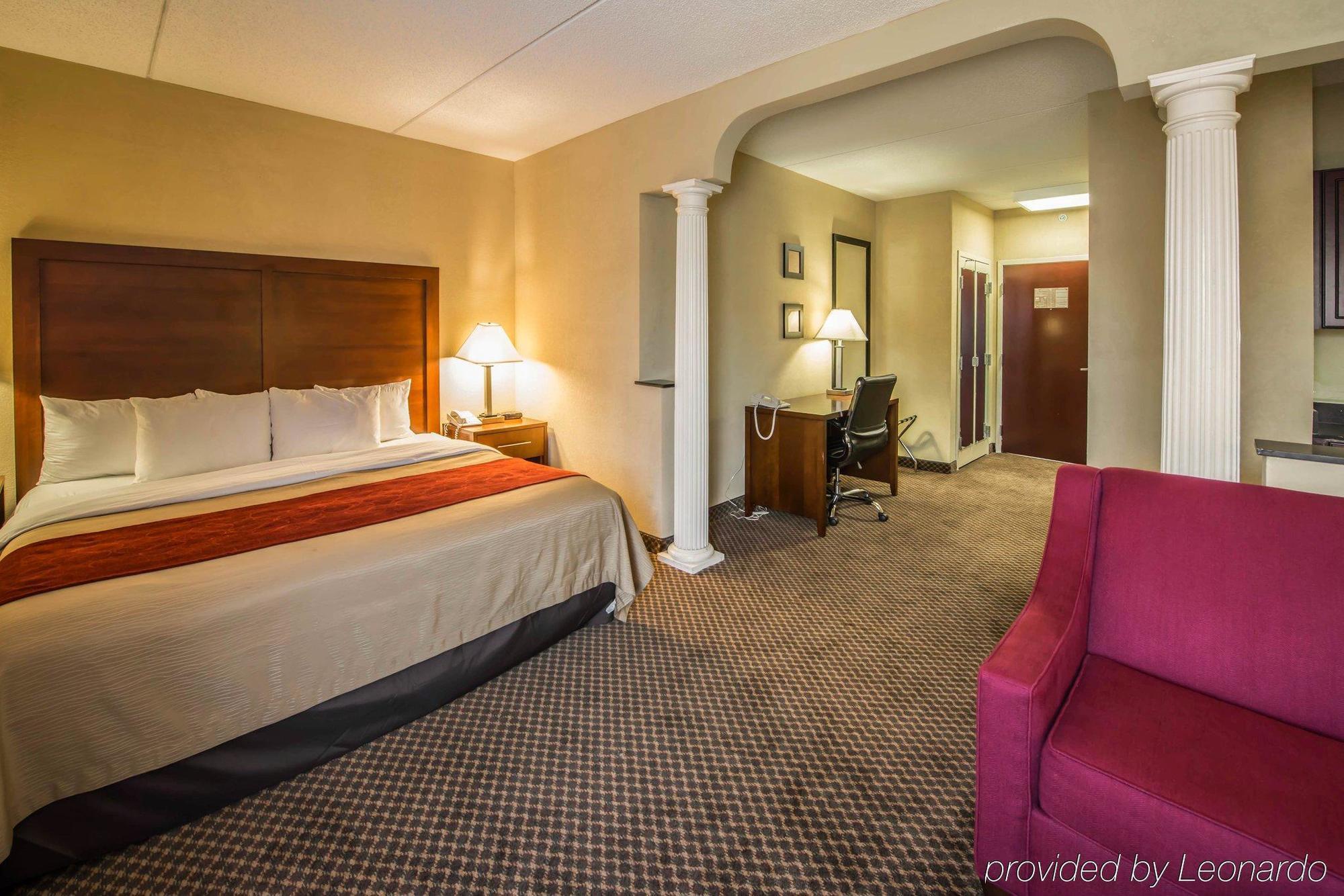 Comfort Inn & Suites Моргантън Екстериор снимка